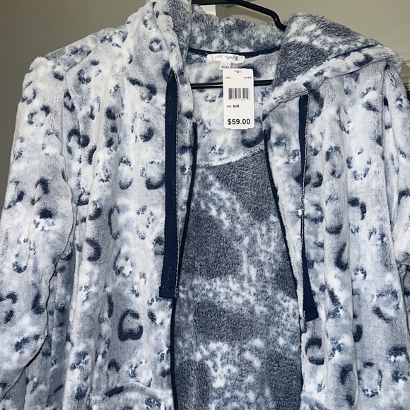 Soft robe - Picture 2 of 4